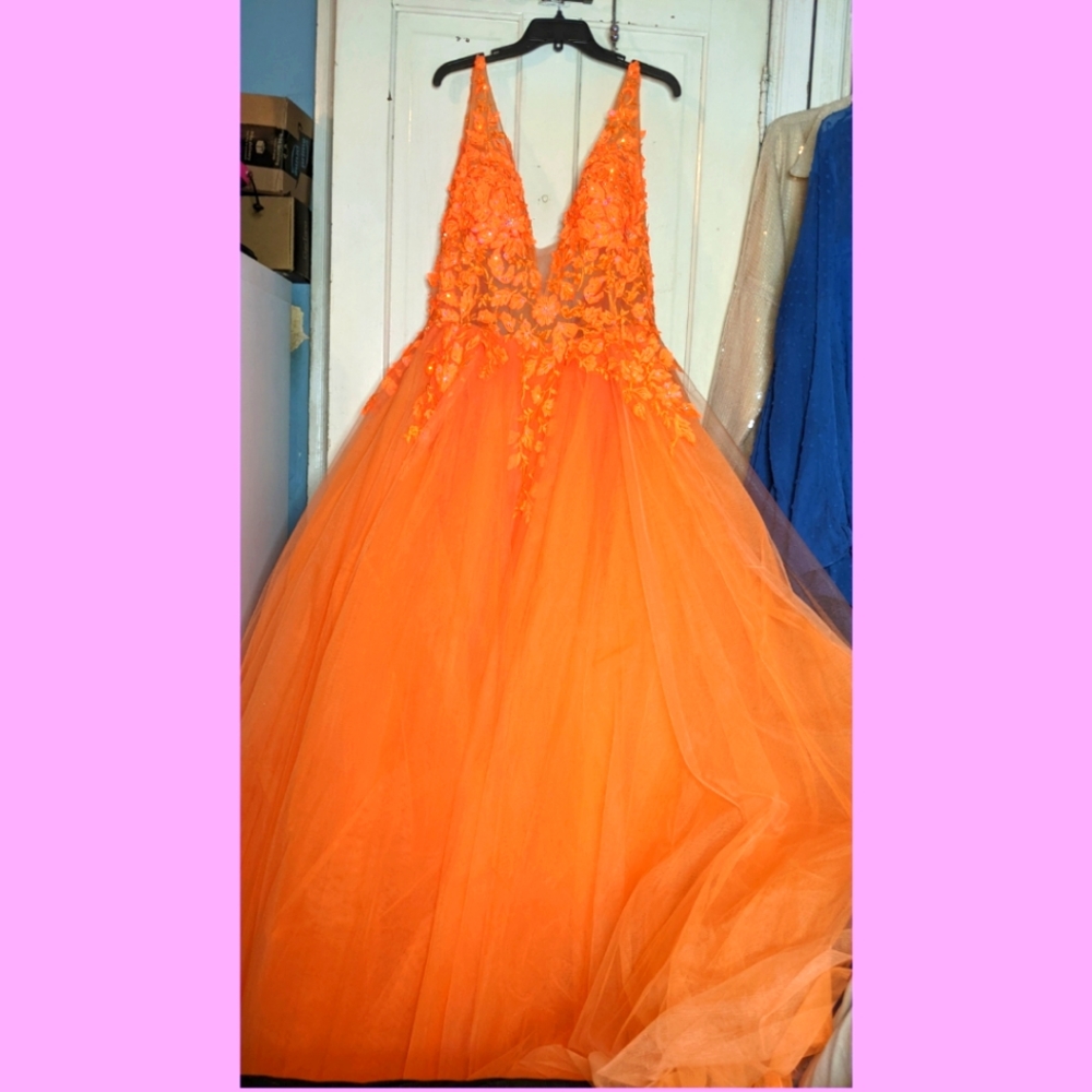 Plus size Prom Dress